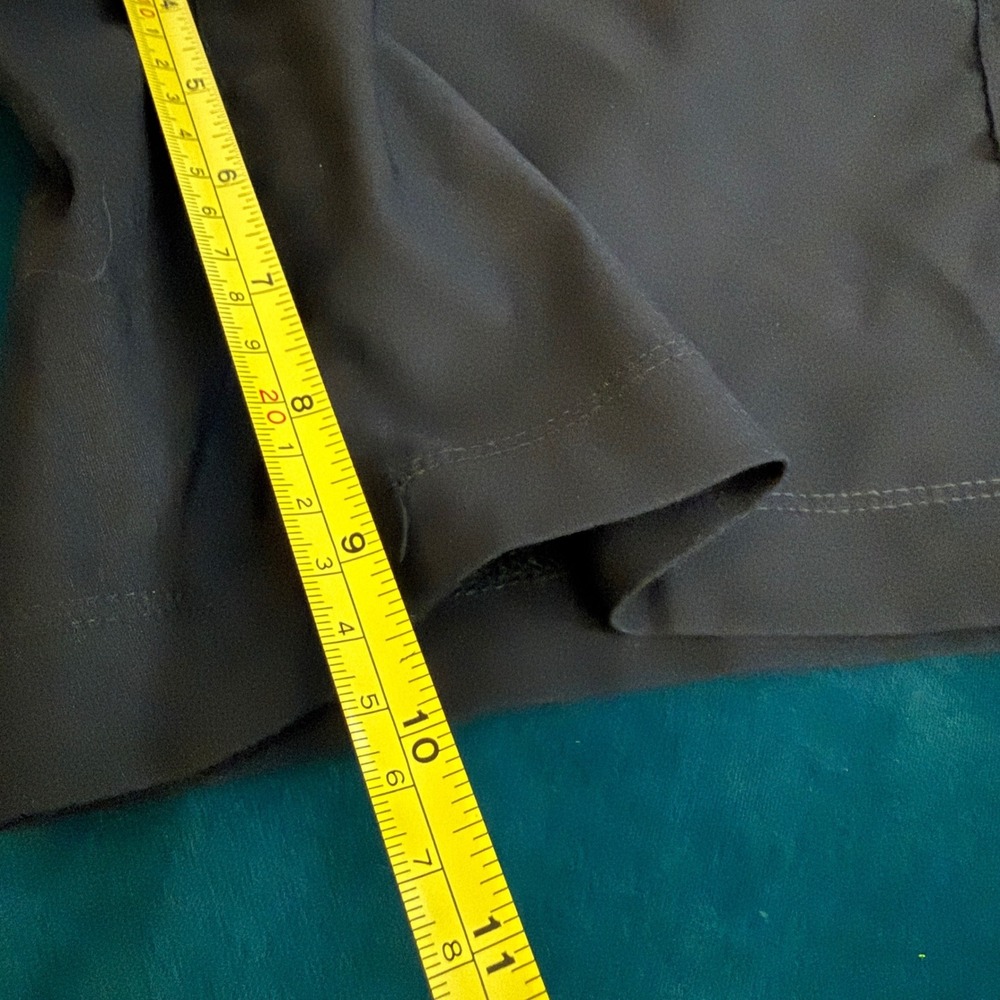 Duluth‎ Trading Co Womens Cargo Shorts Brown Size 14 10 Inch Inseam Zip Pocket - Picture 6 of 9